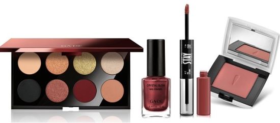סומק מסדרת COLOR BLUSH בגוון 05 של קרליין | ליפסטיק דו צדדי עמיד READY TO STAY בגוון 37 של MILUCCA | לק GA-DE EXTATIC של ג'ייד | פלטת צלליות EXTATIC PALETTE של ג'ייד