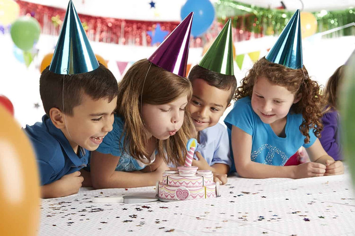 עוגת יום הולדת חגיגית תלת שכבתית מעץ 20 חלקים