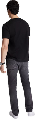 טי שירט  Tommy Hilfiger לגברים דגם  Essential Flag Logo
