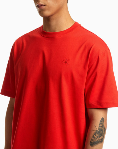 טי שרט Calvin Klein לגברים דגם Relaxed Crew Neck
