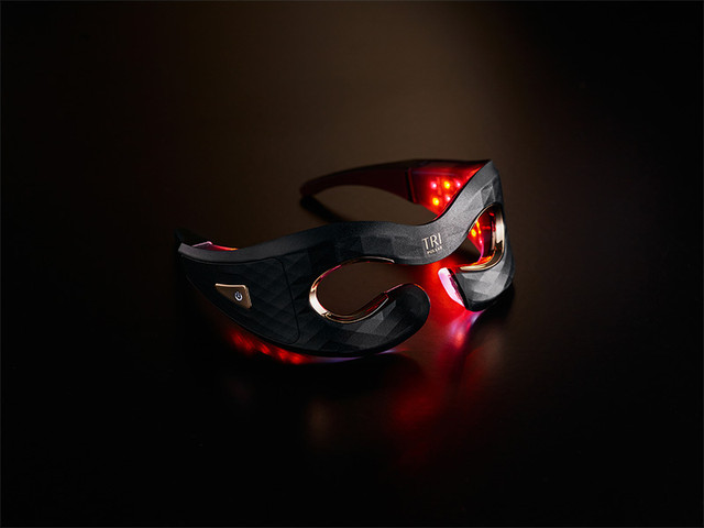 PRISM מסיכת לד לאזור העיניים