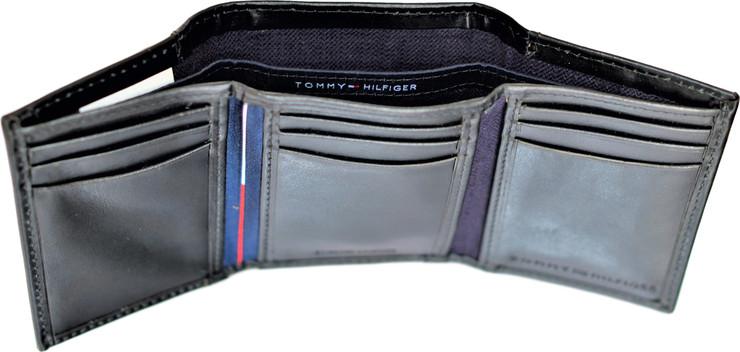 ארנק ספר לגבר מבית TOMMY HILFIGER