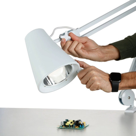 מנורת לד עם תאורה ממוקדת Desk Lamp