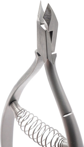 צבתית מקצועית לקוטיקולה עם קפיץ להב 7מ"מ DSI Exclusive Cuticle Nippers