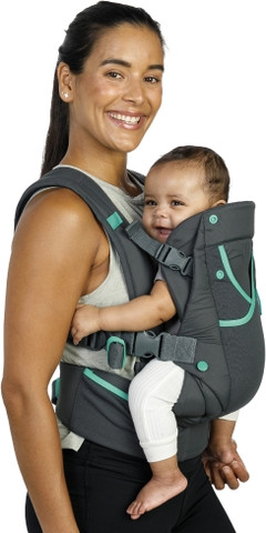 מנשא Carry On Active Multi-Pocket מבית Infantino