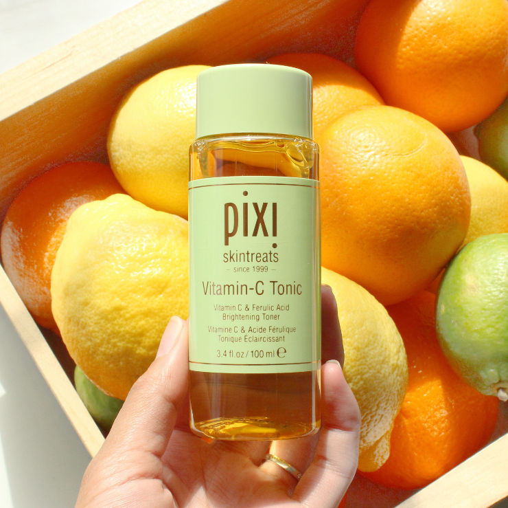 VITAMIN-C TONIC טונר המסייע בהענקת מראה עור אחיד ומלא חיות