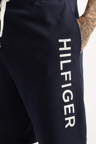 שורט  Tommy Hilfiger לגברים