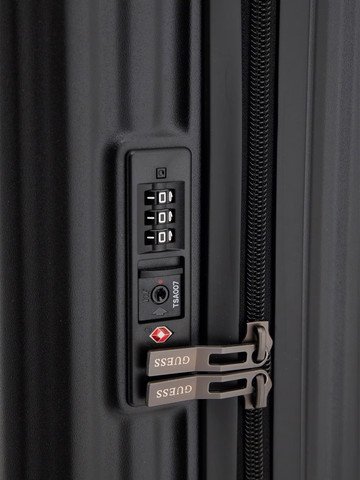 מזוודת טרולי מבית Guess קולקציית OLBIA דגם TMOLPCP4401-BLA