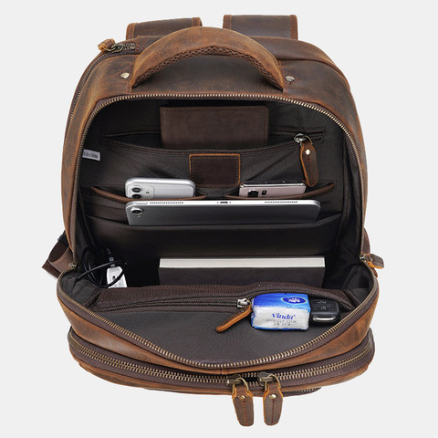 תיק גב The Cowhide™ Pro למחשב 15.6 אינץ' עם יציאת USB