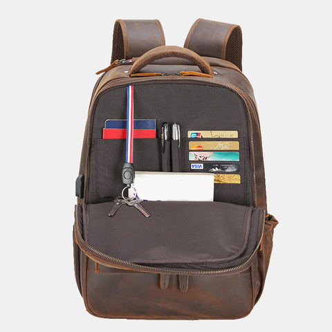 תיק גב The Cowhide™ Pro למחשב 15.6 אינץ' עם יציאת USB