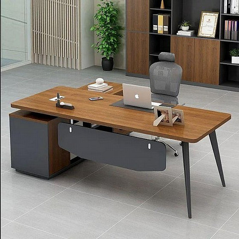 שולחן מנהלים מעוצב עם כוננית דגם אסטרל מבית TWINS DESIGN