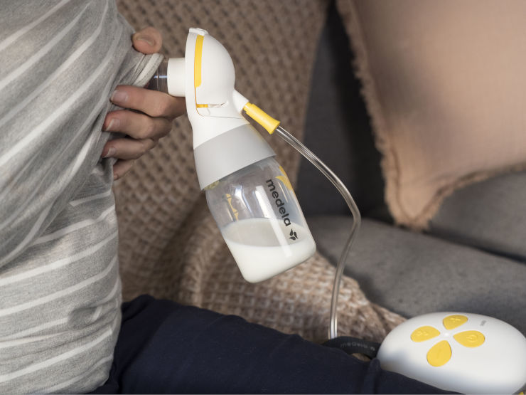 משאבת חלב חשמלית חד צדדית עם סוללה נטענת (USB) לשימוש יומיומי בבית או בדרכים.