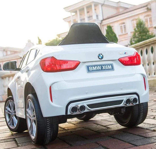 מכונית ממונעת BMW   XM6 12 V -צבע לבן