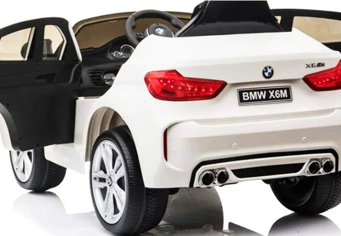 מכונית ממונעת BMW   XM6 12 V -צבע לבן