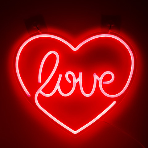 מנורת ניאון USB לב, לעיצוב ואווירה – Neon Love