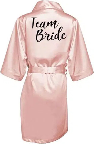 חלוק לחברות team bride בצבע ורוד