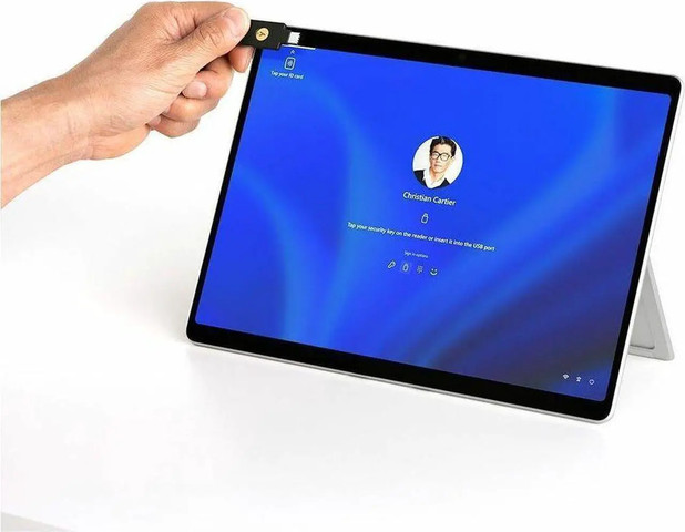 מחשב נייד Microsoft Surface Pro 10 Intel Core Ultra 7 165U 16GB Memory 1TB SSD Intel Graphics 13.0" Touch Screen 2880 x 1920 Detachable 2-in-1 Laptop Windows 11 Pro 64-bit ZDX-00001