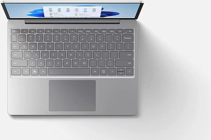 מחשב נייד Microsoft Surface Laptop Go - 12.4" Touchscreen - Intel Core i5 - 8GB Memory - 256GB SSD - Platinum (THJ-00001)