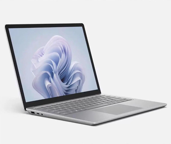 מחשב נייד Microsoft Surface Laptop 6 13.5" Touchscreen Copilot Intel Ultra 5 32GB RAM 512GB SSD W11P, Platinum