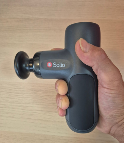 אקדח עיסוי קומפקטי - כולל 4 ראשי עיסוי Solio סוליו Super Gun M