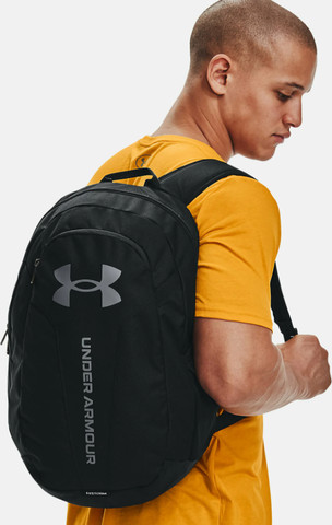 תיק גב ספורטיבי עם תא למחשב נייד מבית Under Armour דגם Hustle Lite Backpack 26L