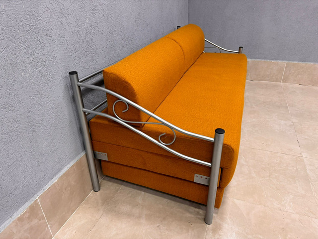 ספת נוער על קל סופר אורטופדית נפתחת למיטה כפולה וכוללת ארגז מצעים מרופדת בבד פנדה קטיפתי דגם ולרי כתום