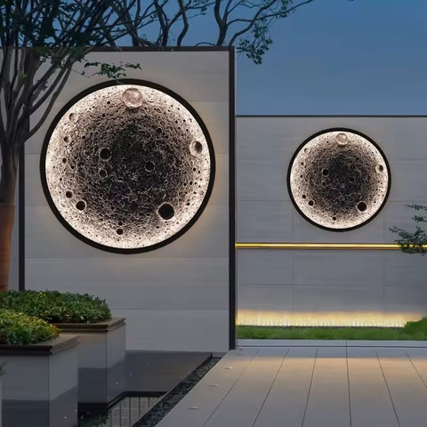 מנורת ירח קיר יוקרתית – Moon Wall Lamp LED | תאורת עיצוב ייחודית לבית ולגינה