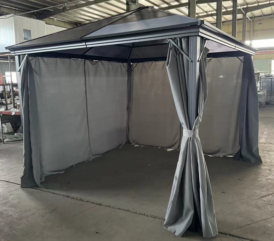 גזיבו 3*3 אלומיניום כולל גג פוליקרבונט נגד גשם