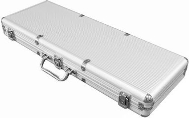 ערכת פוקר מקצועית 500 ציפים מחימר + שתי חבילות קלפים מפלסטיק