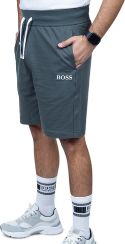 מכנסי שורט HUGO BOSS לגבר דגם Essential