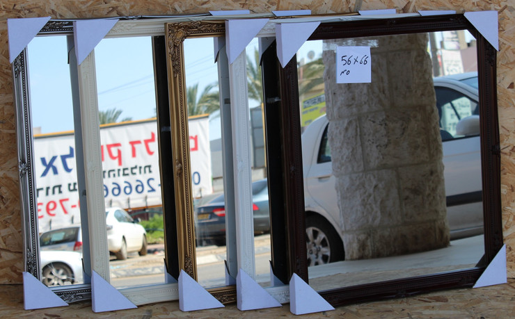 מראה בלגי 66*56 ס"מ-צבעים