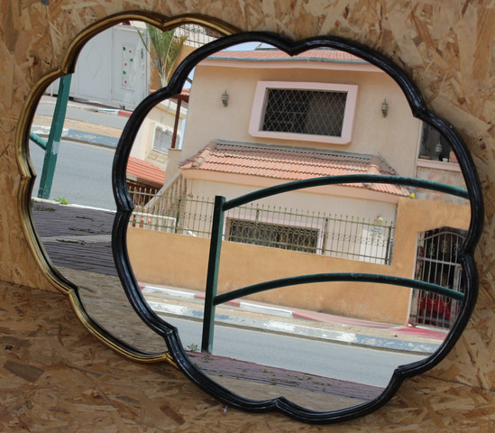 מראה  עגולה מסוגננת 70 ס"מ