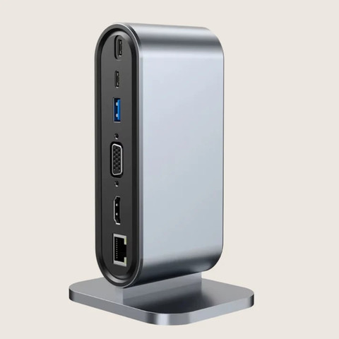 Dock Pro תחנת עגינה אוניברסלית