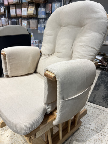 כורסאת הנקה  Serenity Deluxe גב מתכוון ל-3 מצבים כולל הדום וריפוד דלוקס מפנק