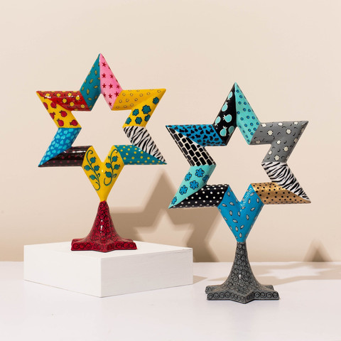 מעמד מודרני של מגן דוד - פריט יודאיקה מודרני בעבודת יד - דגם Magen