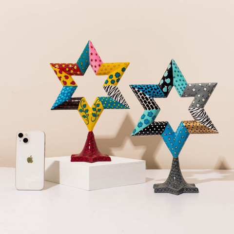 מעמד מודרני של מגן דוד - פריט יודאיקה מודרני בעבודת יד - דגם Magen