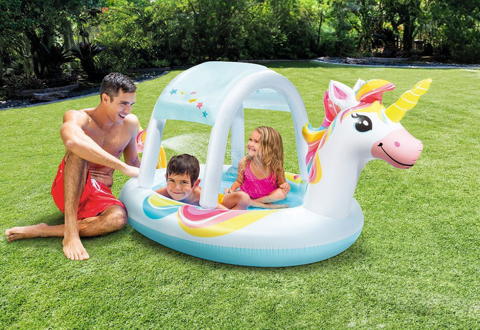 בריכת INTEX מתנפחת, בעיצוב חד קרן, הכוללת גגון נשלף ומתז מים, דגם 58435