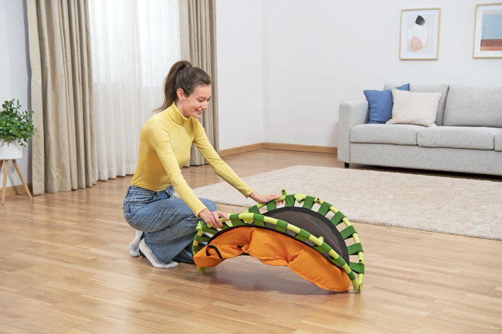 טרמפולינה מתקפלת לקטנטנים עם מוט אחיזה סמ 59100 מבית Bestway