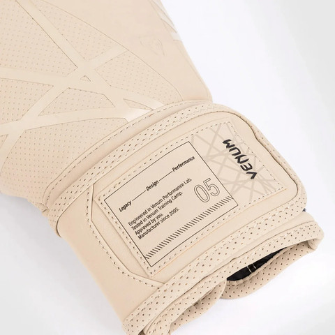 כפפות איגרוף גימור חול ים Venum Tecmo 2.0 Boxing Gloves Sand 12oz