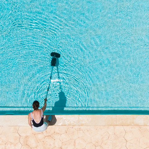 שואב ידני אלחוטי לניקוי בריכות, ספא וג’קוזי Niya Aquasweep S10
