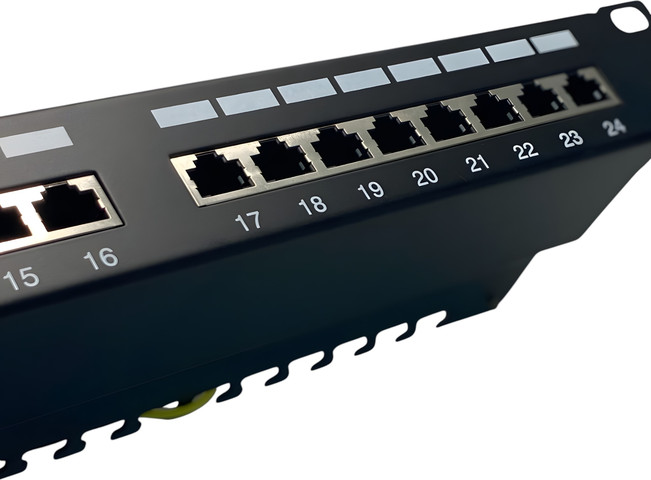 פנל 24 פורטים CAT6 FTP לארון תקשורת