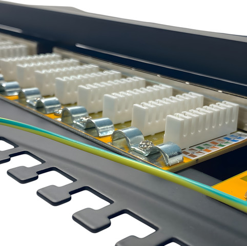 פנל 24 פורטים CAT6 FTP לארון תקשורת