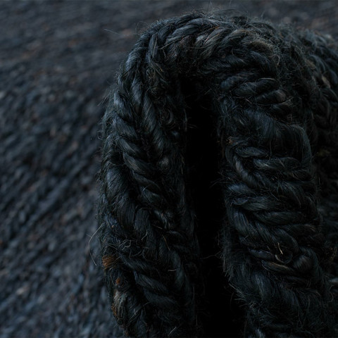 שטיח תמר אריגה גסה 03 אפור כהה עם פרנזים לסלון