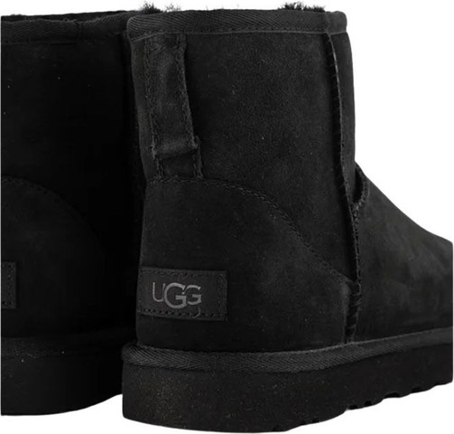 מגפי UGG לנשים דגם Classic Mini II