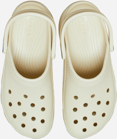 Crocs Classic Platform Clog - כפכפי פלטפורמה קרוקס לנשים בצבע קרם