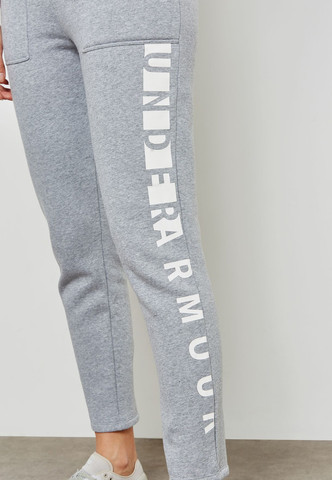 מכנסי טרנינג Under Armour לנשים דגם Rival