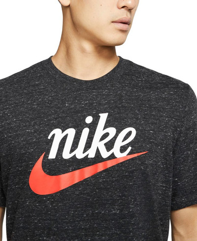טי שירט Nike לגברים דגם Heritage
