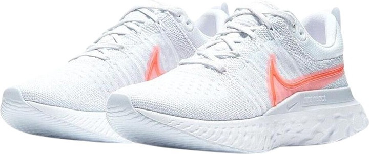 נעלי ריצה Nike לנשים דגם React Infinity Run Flyknit 2