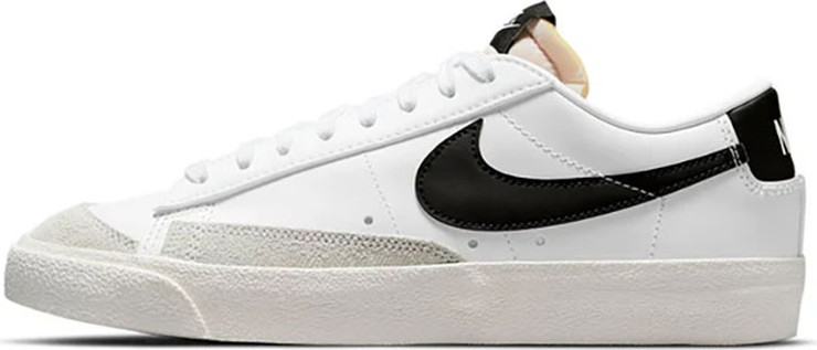 נעלי סניקרס Nike לנשים דגם Blazer Low '77