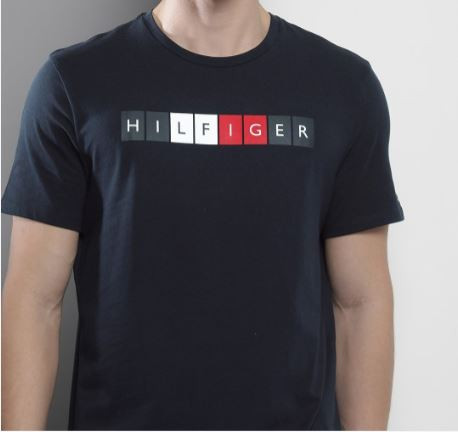 חולצת טי מודפס TOMMY HILFIGER שרוול קצר